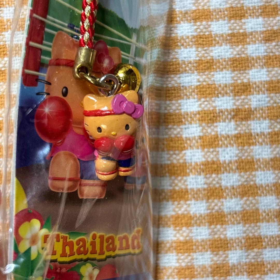 f*X様 タイ限定 ハローキティー キティ ストラップ ムエタイキティ　未使用