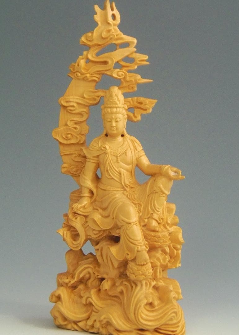 お値打ち価格! 木彫 三日月観音菩薩像 観音様 柘植