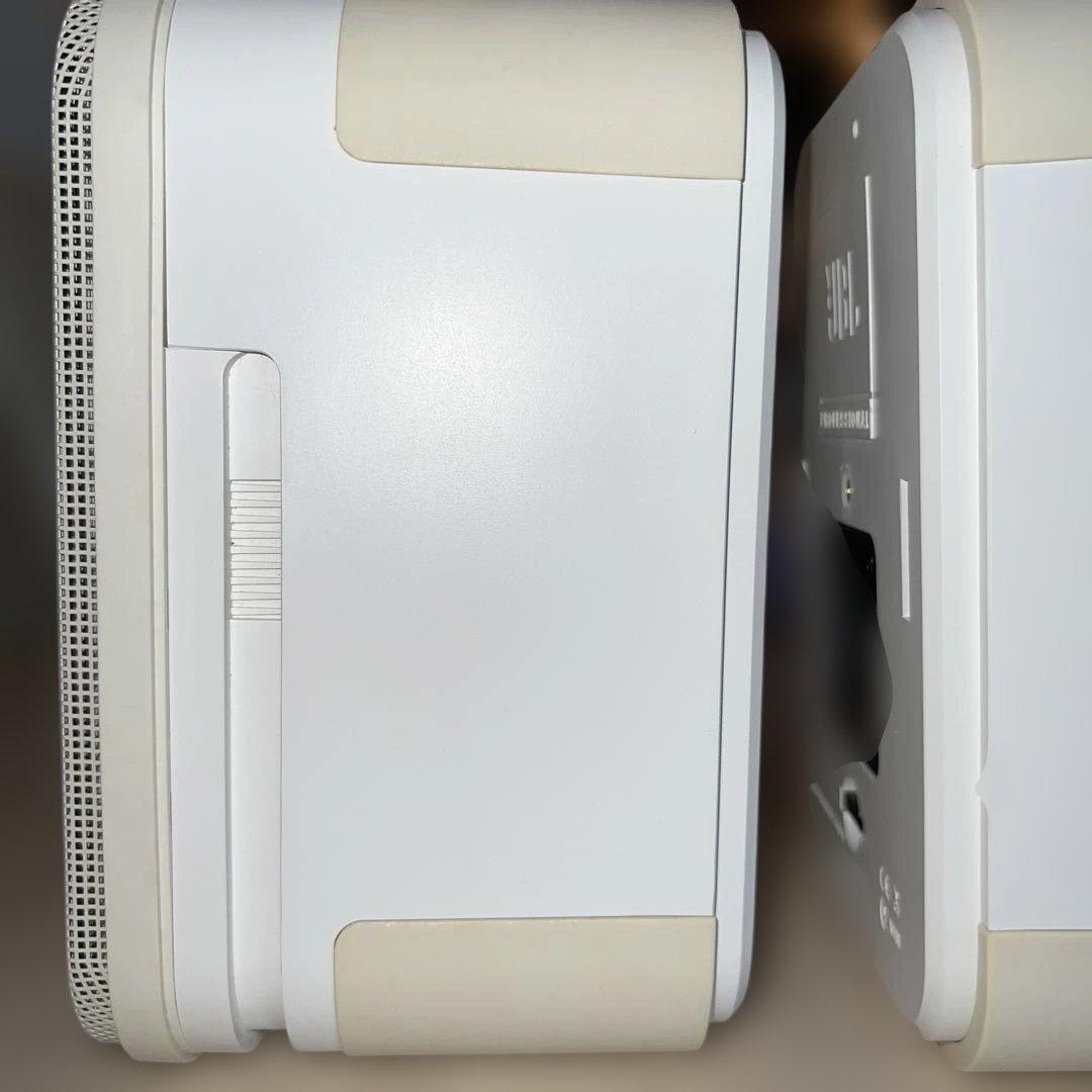 JBL プロフェッショナル スピーカー 壁掛け