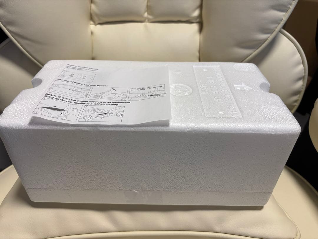 AUTOart オートアート 1/18ランボルギーニ アヴェンタドール