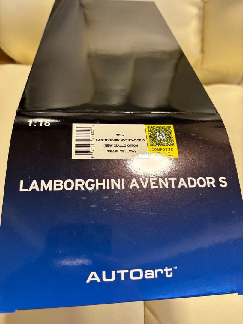 AUTOart オートアート 1/18ランボルギーニ アヴェンタドール