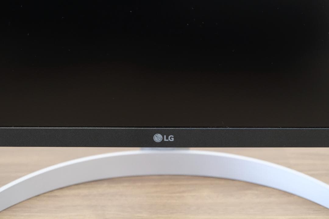だいすけ　LG ディスプレイ 32UQ850V-W 31.5インチ