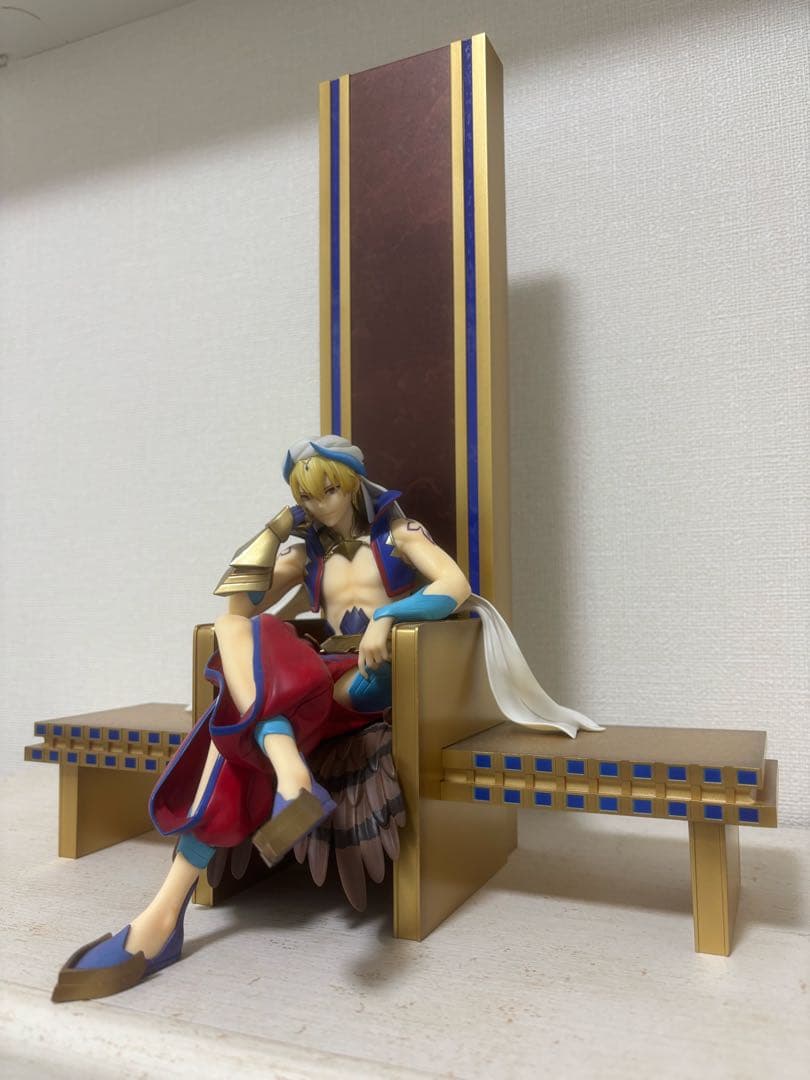 ギルガメッシュ フィギュア 玉座付き