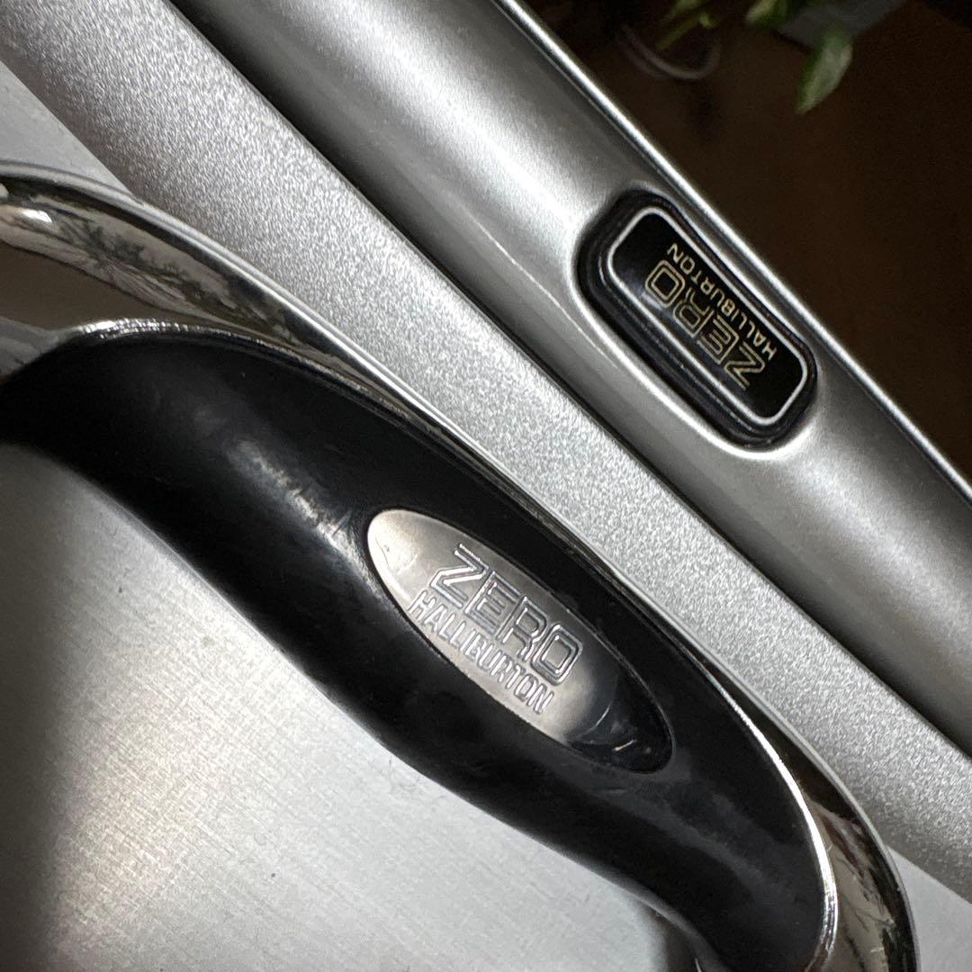 専用品　稀少品【レアな女性用】機内持込可ゼロハリバートン　アルミ製キャリーケース