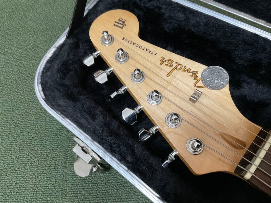 ストラトキャスター　タイプ　マットブルー