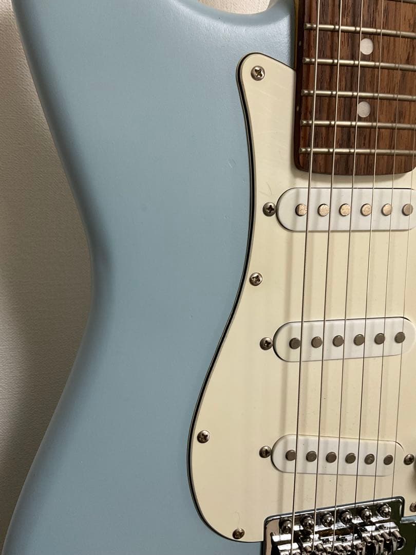 ストラトキャスター　タイプ　マットブルー