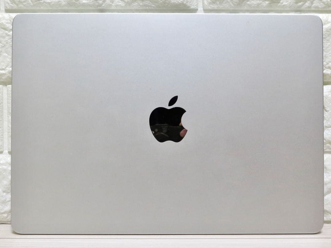 M2 MacBookAir メモリ16GB SSD2TB シルバー
