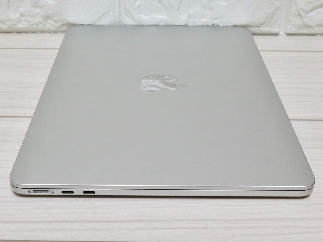 M2 MacBookAir メモリ16GB SSD2TB シルバー