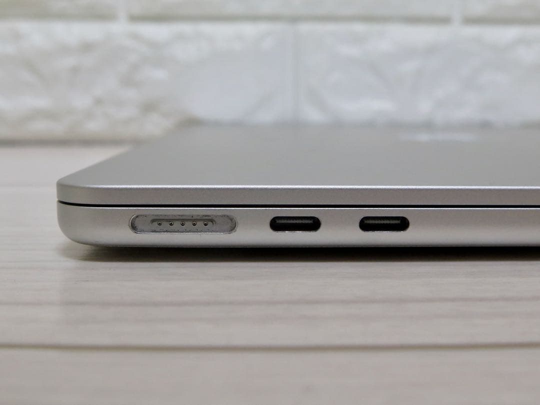 M2 MacBookAir メモリ16GB SSD2TB シルバー