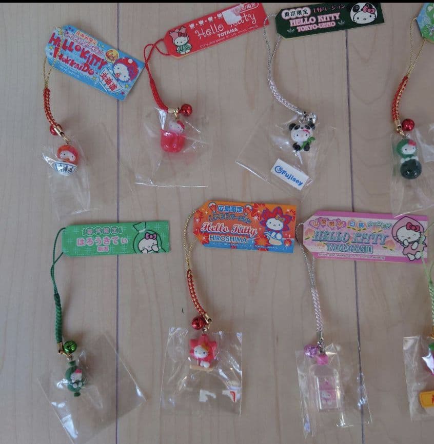 Hello Kittyご当地キティ 根付けストラップ キーホルダー まとめ売り
