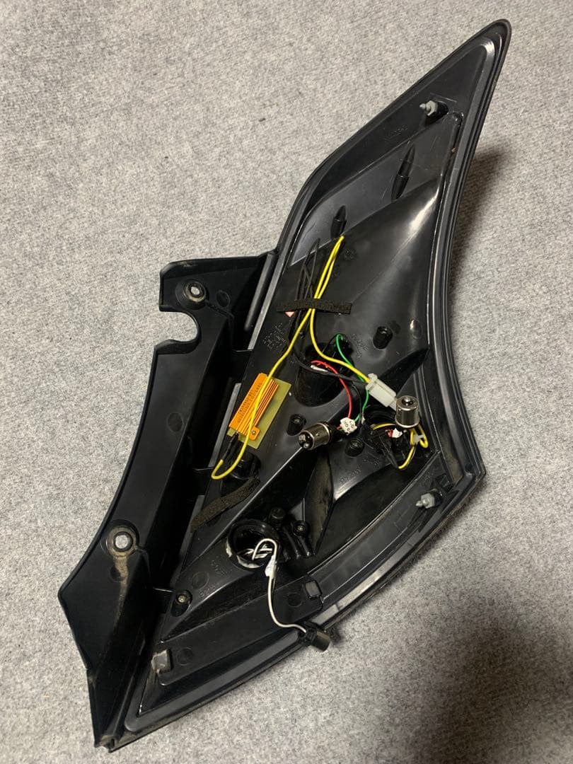 スイカ ZC72S/ZD72S ZC32S スイフトファイバーLEDテール