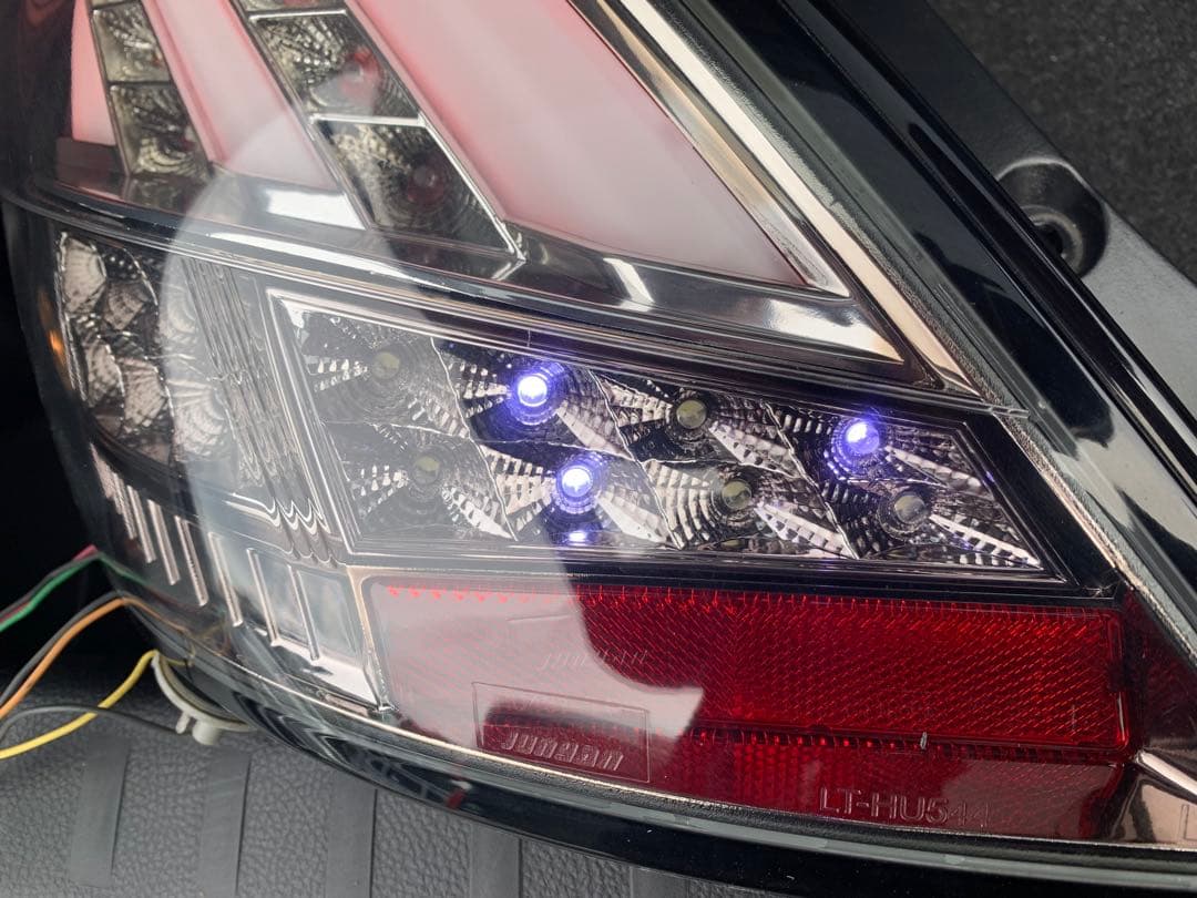 スイカ ZC72S/ZD72S ZC32S スイフトファイバーLEDテール