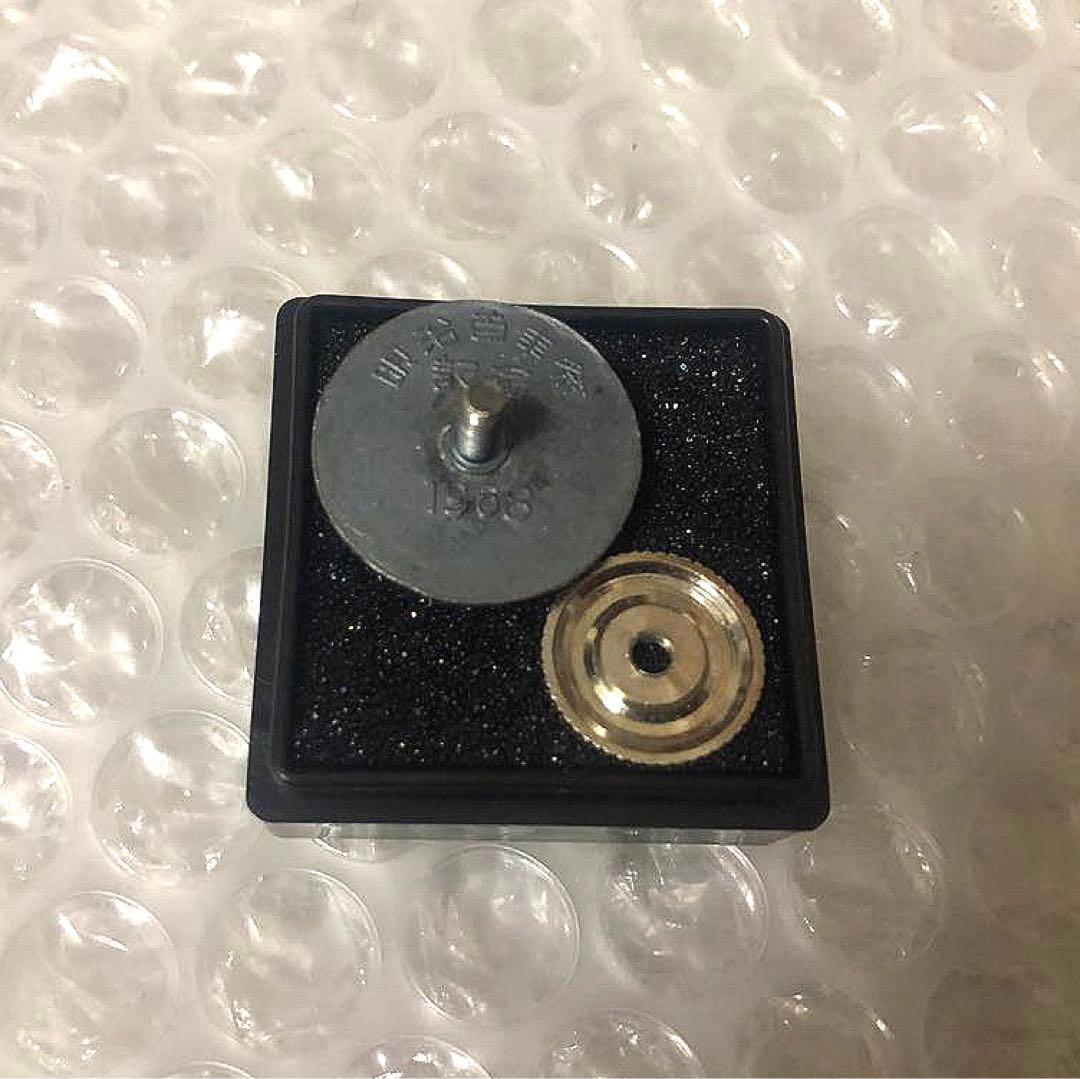 2種 金銀 明治百年祭 1968年 記念バッヂ ピンバッジ 日本メダル協会