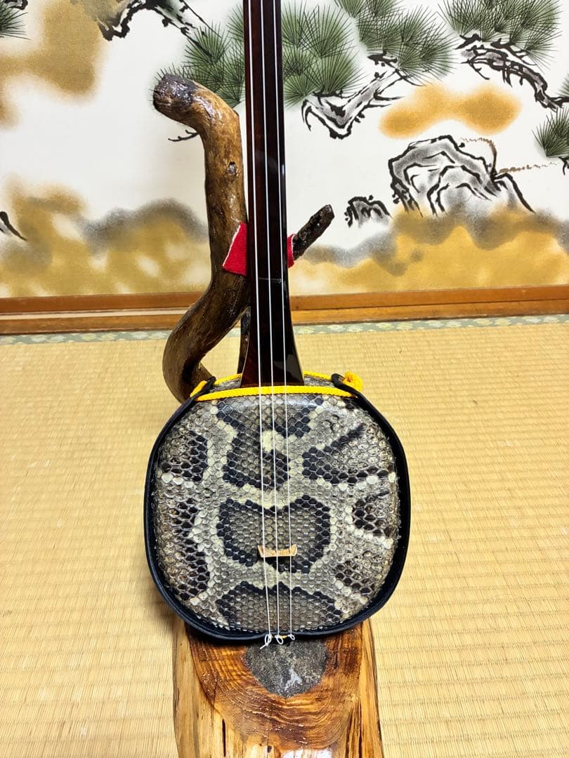 沖縄三線　エーマクルチ　本蛇皮一枚張り！与那城型！ユナー型！