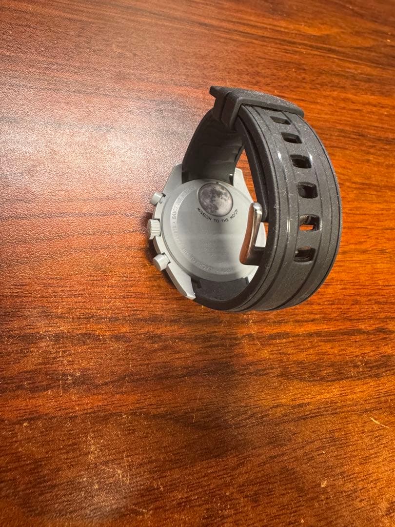 オメガ　スウォッチ　MISSION TO THE MOON