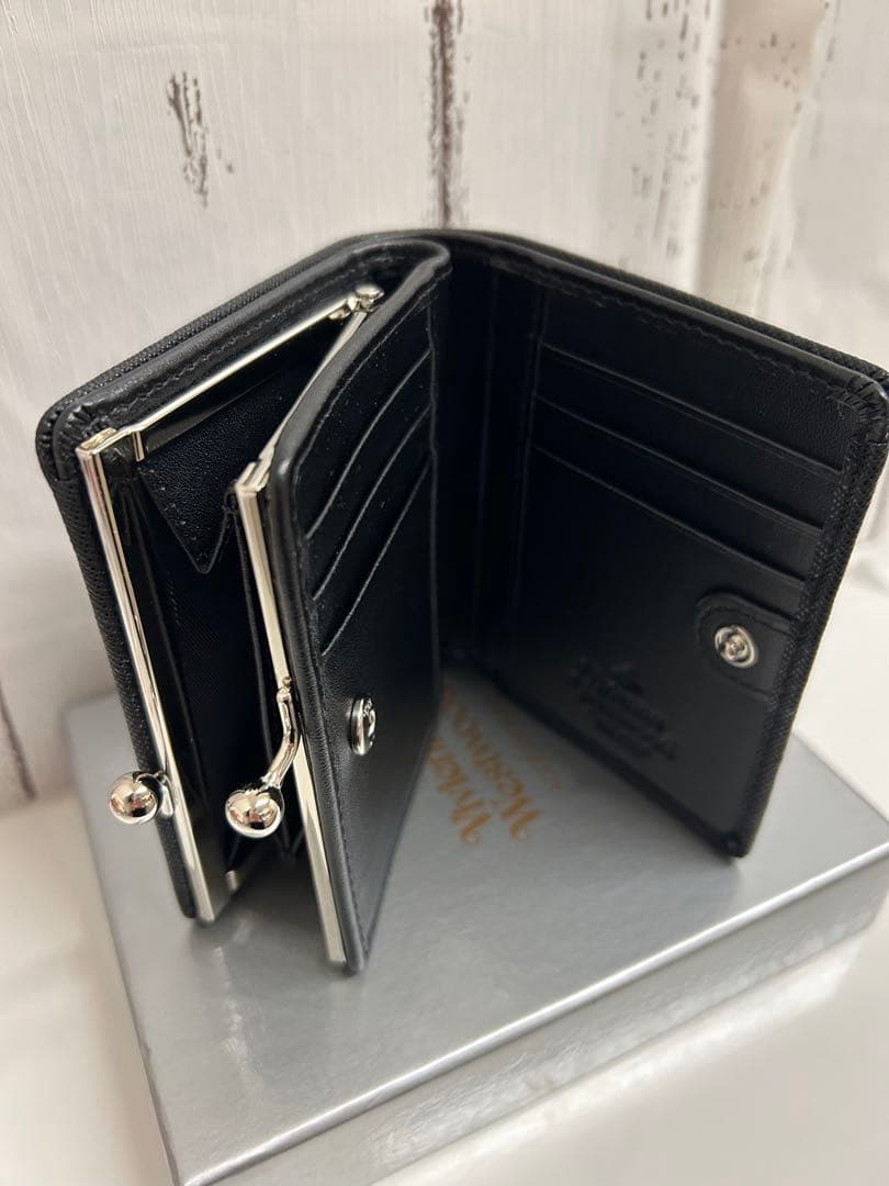 【ショッパー付き】Vivienne Westwood　二つ折り財布　ブラック