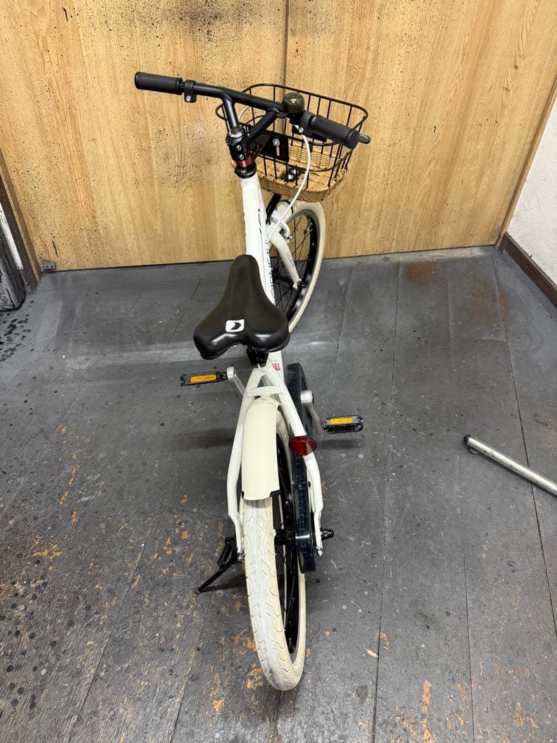 中古車　幼児用　ルイ・ガノ　アルミフレーム(軽量モデル)　18インチ　美品