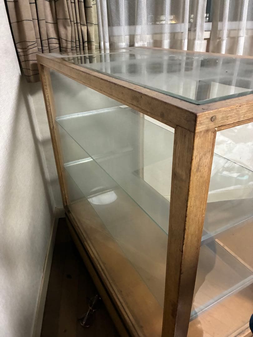 ガラスショーケース　　木製フレーム　引き取り限定
