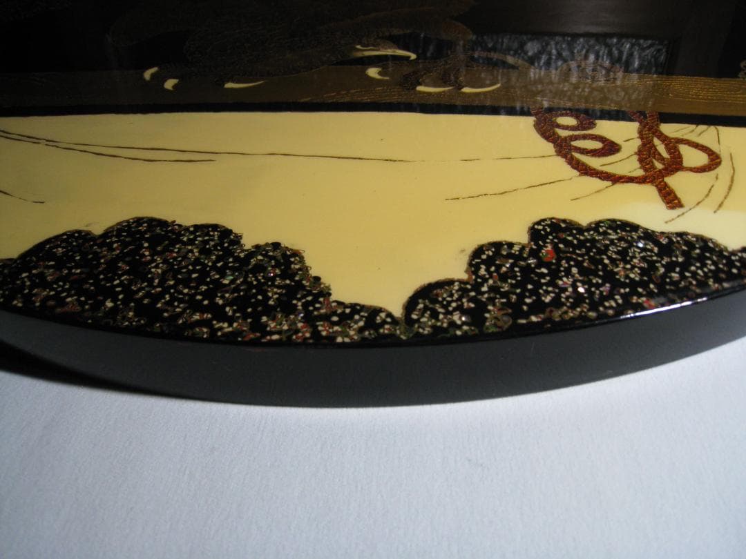 輪島塗　　【漆塗鷹文飾大皿】　径約60㎝