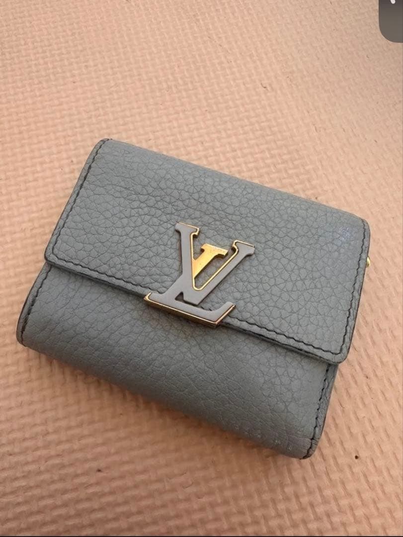 ルイヴィトン　折りたたみ財布