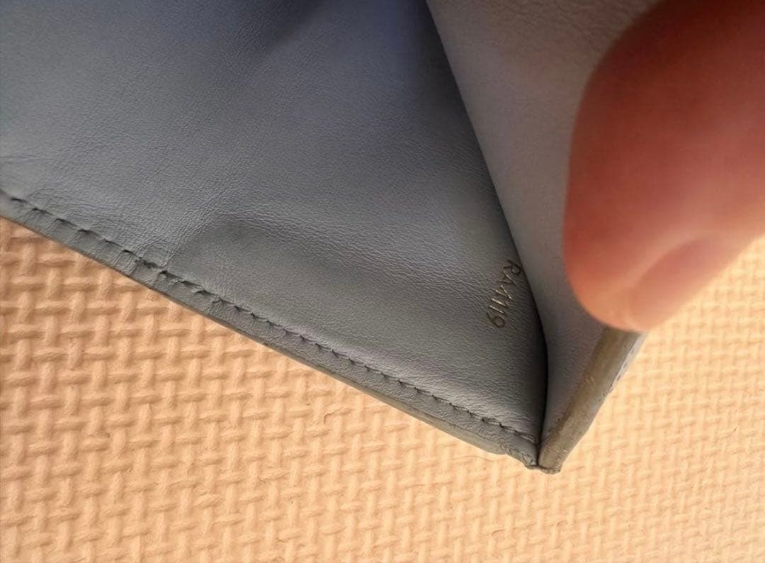 ルイヴィトン　折りたたみ財布