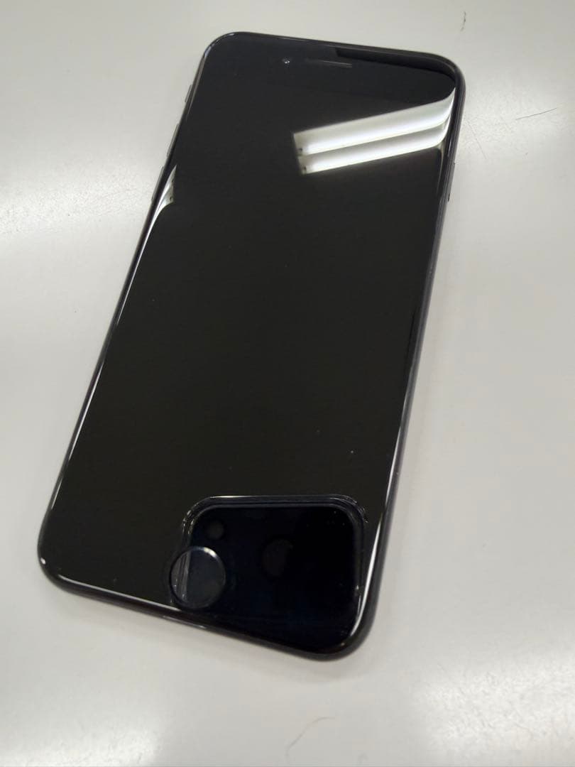 Apple iPhone SE 第2世代 本体 ブラックSIMフリー 状態良