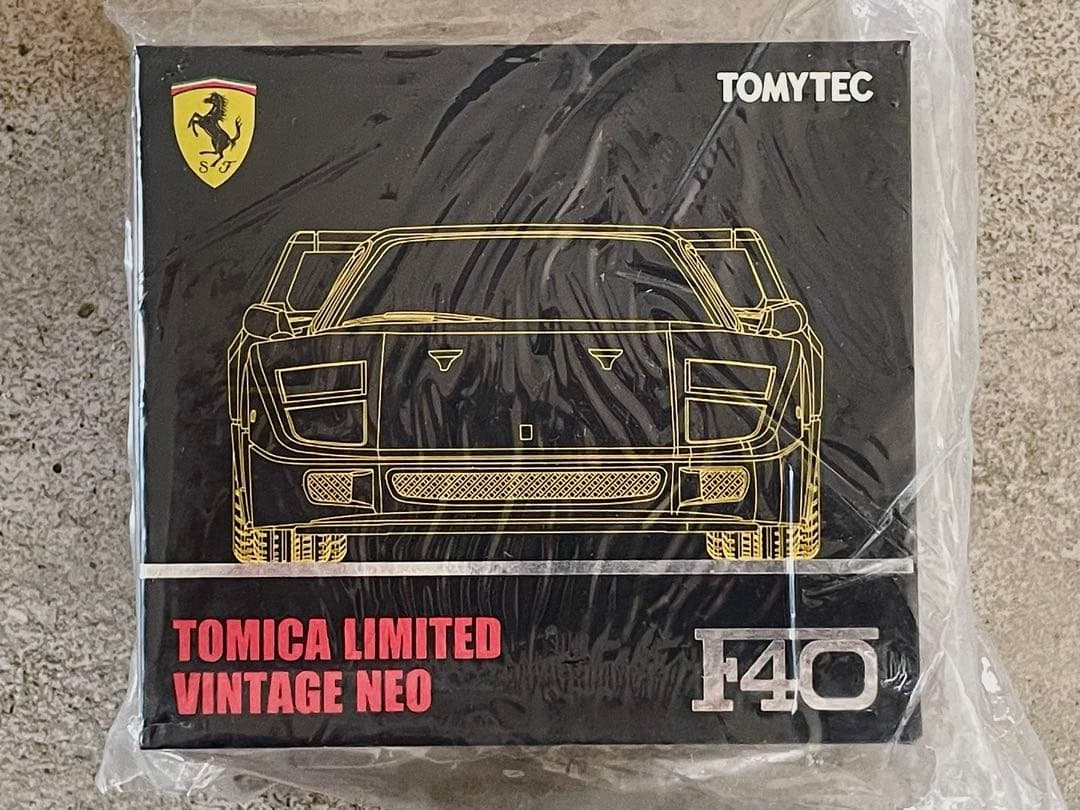 、1/64 LV-NEO トミカリミテッドヴィンテージ フェラーリ F40 黄色
