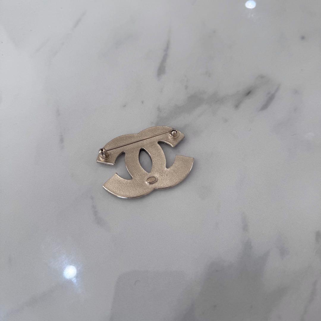 CHANEL CCロゴ ブローチ エジプト風
