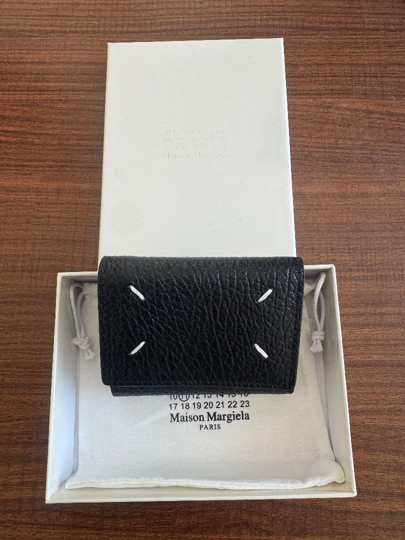 Maison Margiela ブラック三つ折り財布