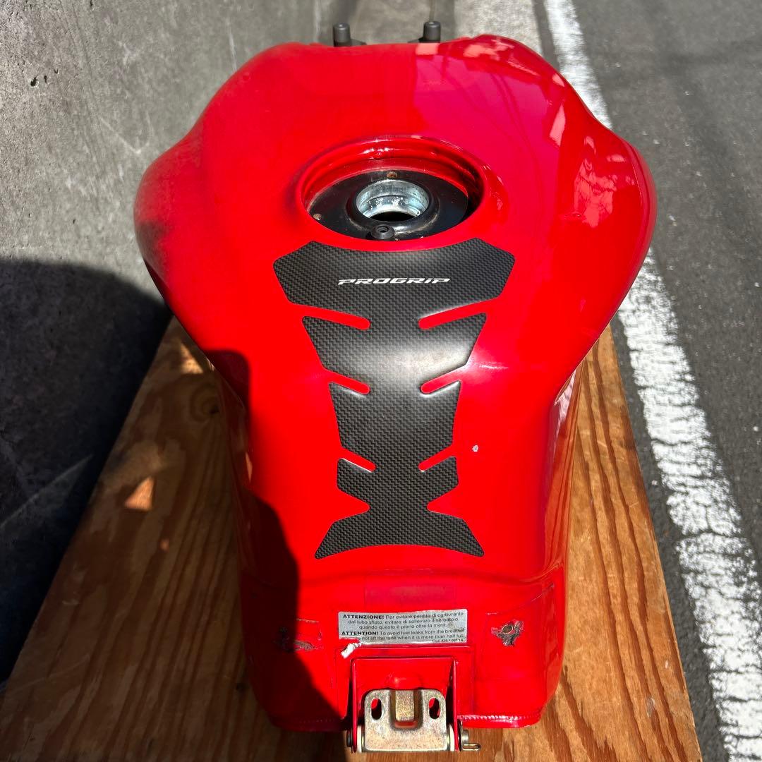 k*y様 ドゥカティ ST2 ガソリンタンク