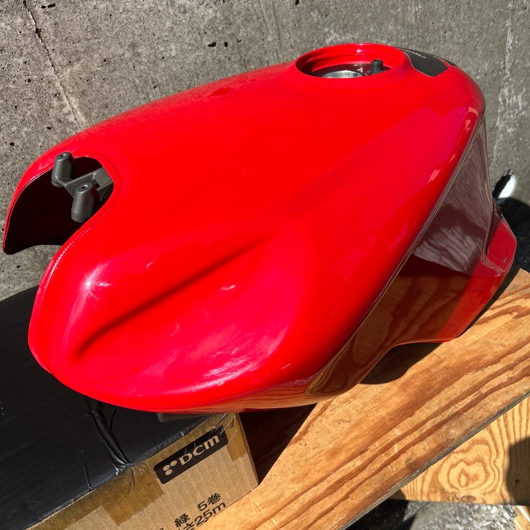 k*y様 ドゥカティ ST2 ガソリンタンク