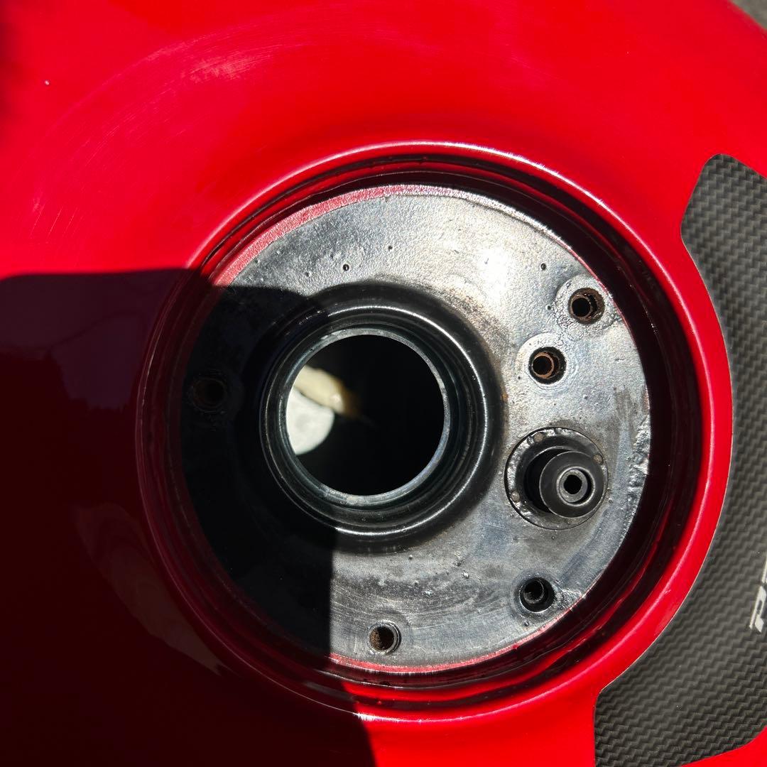 k*y様 ドゥカティ ST2 ガソリンタンク