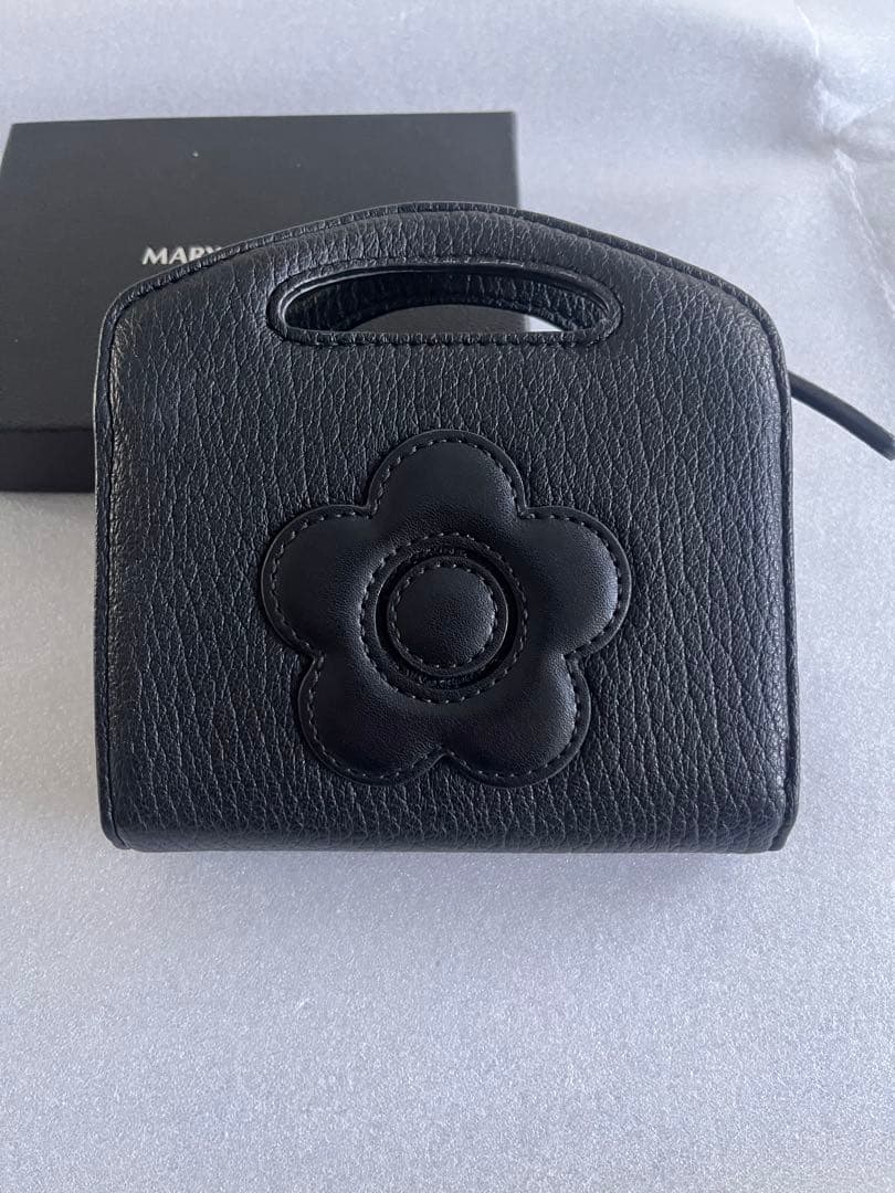 MARY QUANT マリークワント ハンドル付 二つ折り財布 ブラック
