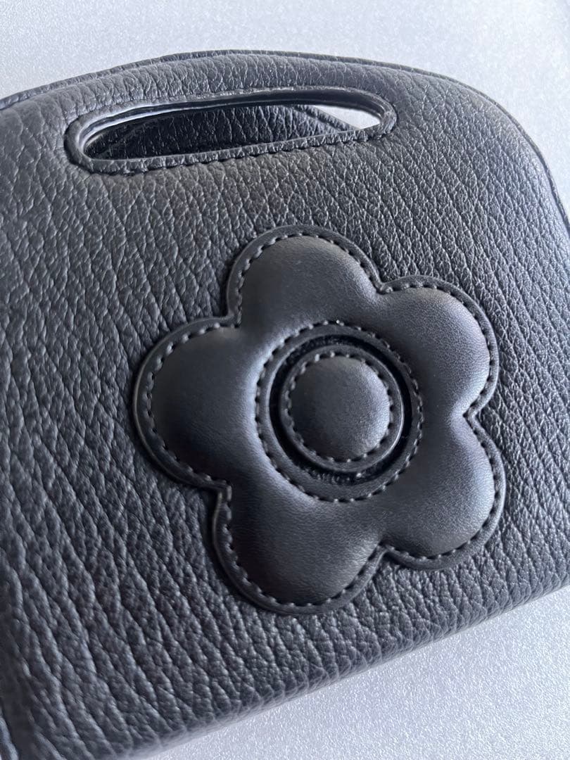 MARY QUANT マリークワント ハンドル付 二つ折り財布 ブラック