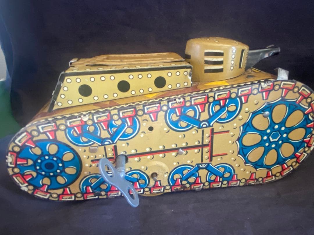 ⭐️ 希少品！ Marx toys 製 ゼンマイ式ブリキ戦車です。