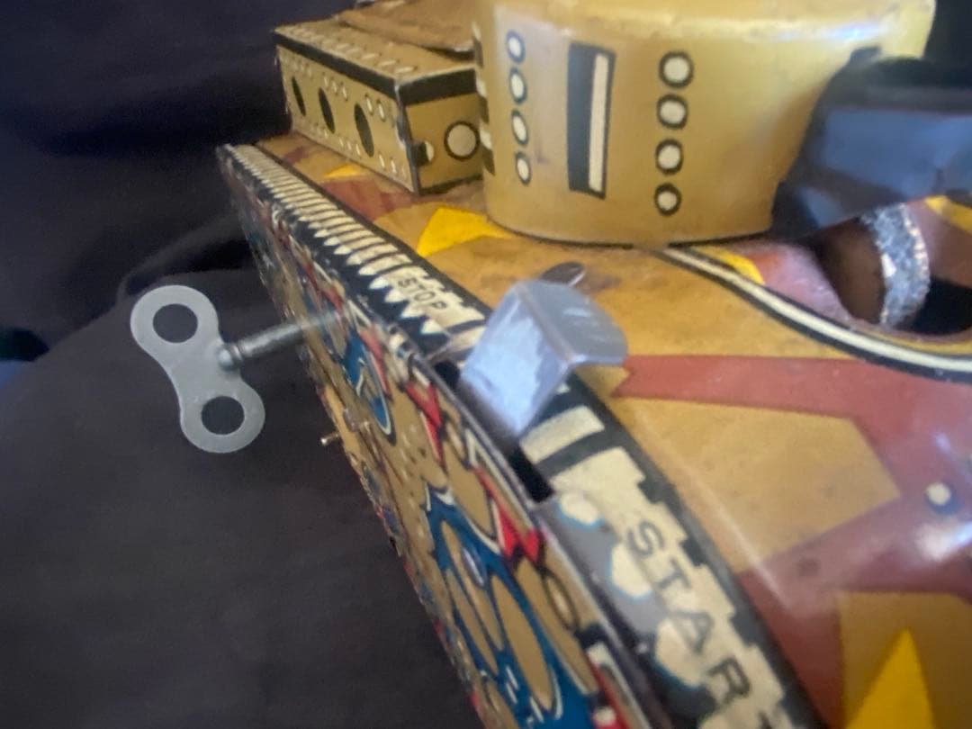 ⭐️ 希少品！ Marx toys 製 ゼンマイ式ブリキ戦車です。