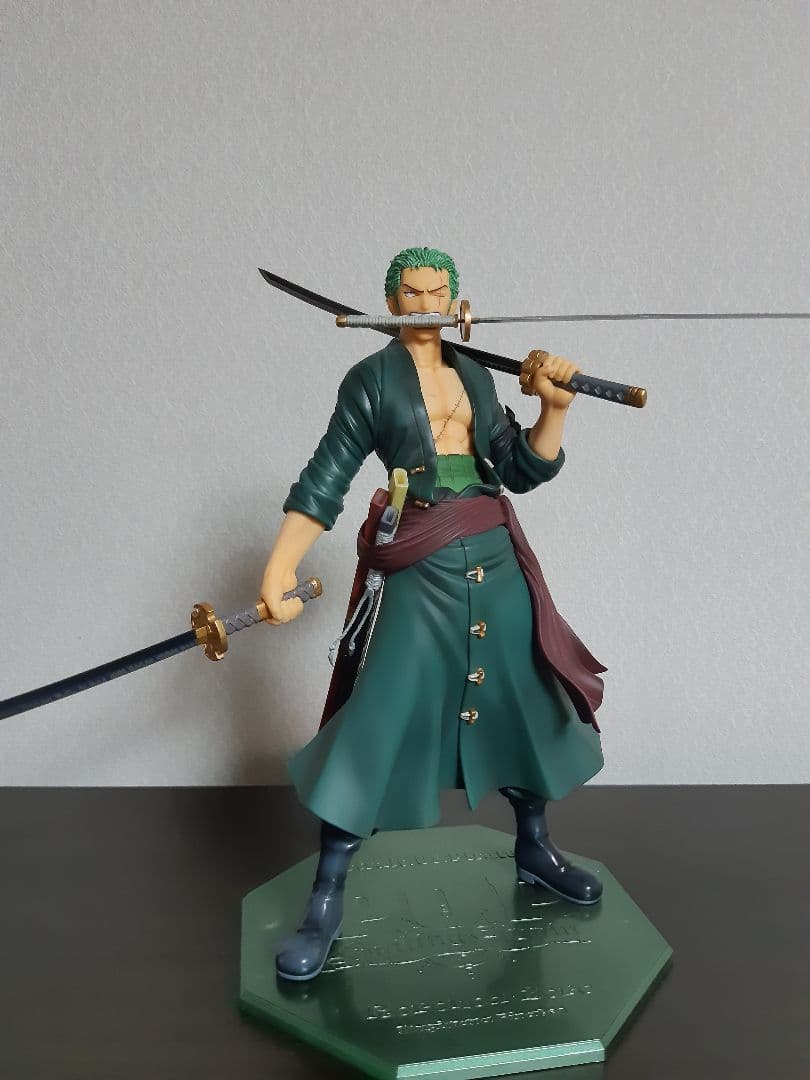 ロロノア・ゾロ　ワンピースフィギュア