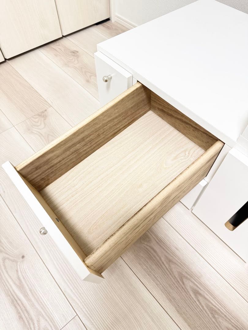 ドレッサーテーブル 鏡台 化粧台 伸縮式 コンセント付き ホワイト