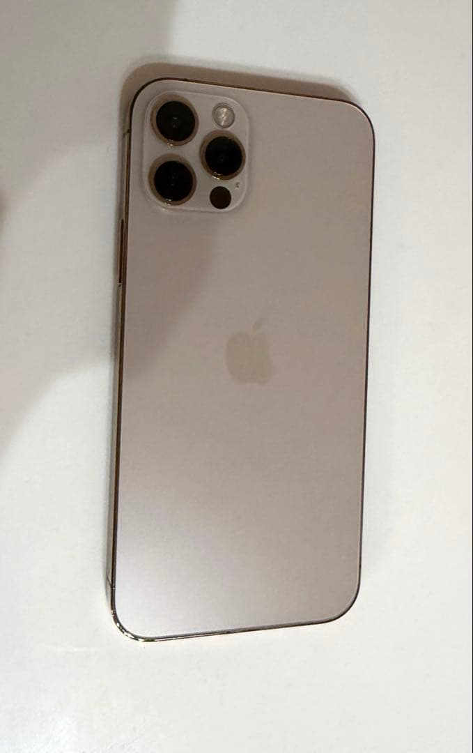 iPhone12 Proゴールド
