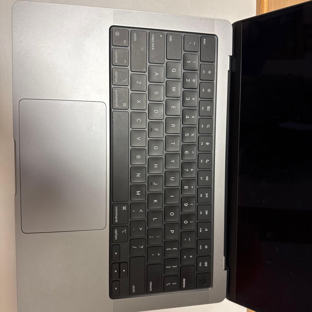 「中古品」MacBook Pro M1 pro 14インチ　16+512