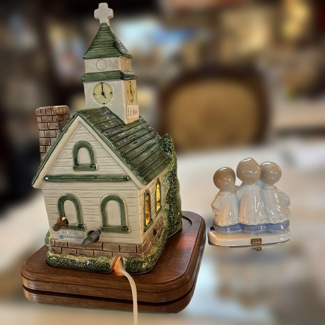 教会と聖歌隊のオブジェ