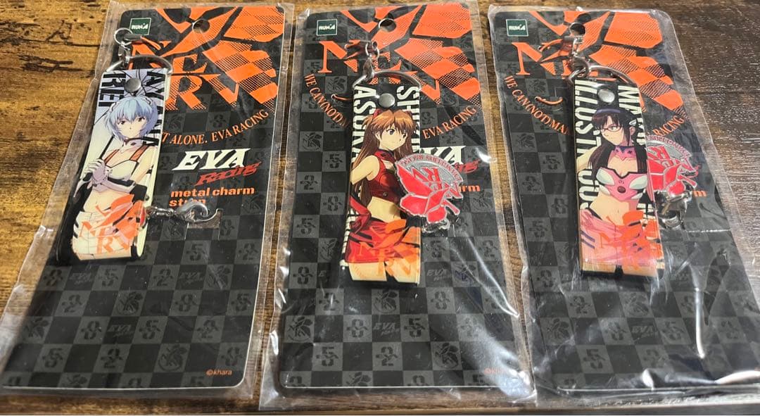 エヴァンゲリオンメタルプレート付きストラップレイ アスカ マリ3種セット