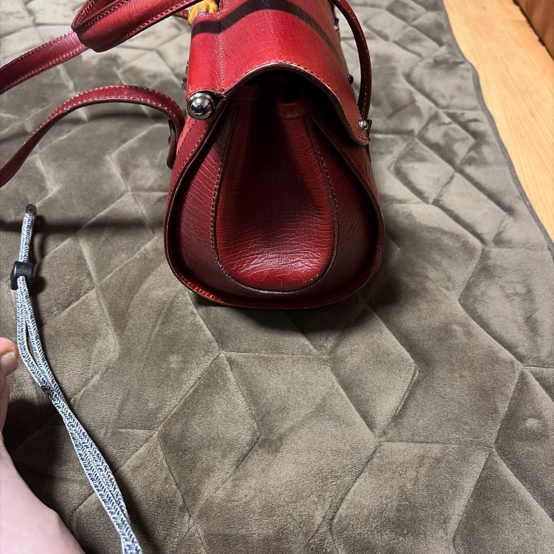 Gucci レッド ハンドバッグ バンブーハンドル