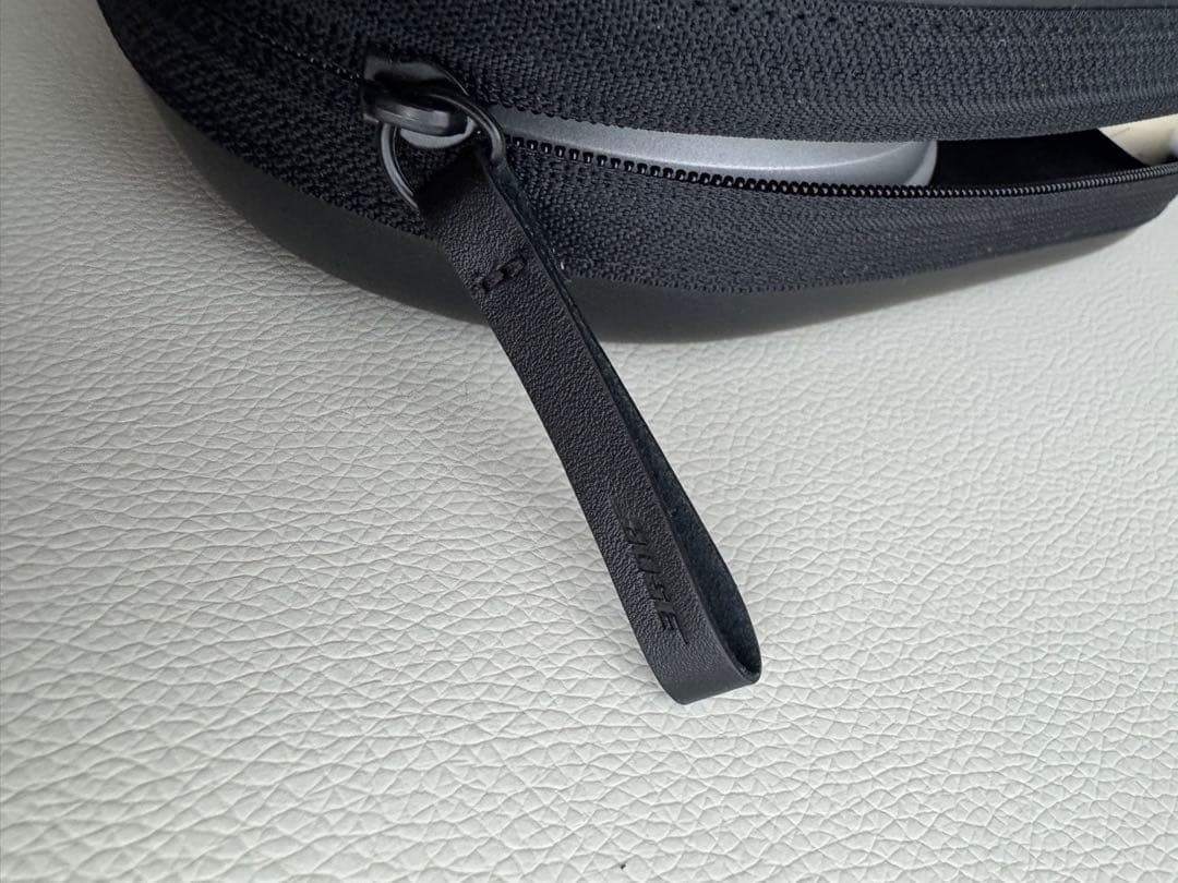 Bose Noise Cancelling ヘッドホン 700 シルバー