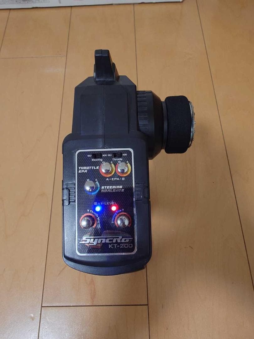 【部品どり用】2015年製　京商　MAD BUG 電動ラジコンカー