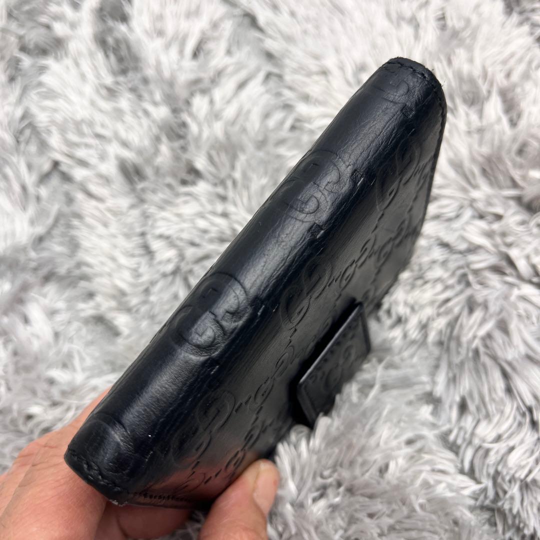 グッチ　シマ　折り財布　ロゴプレート　ブラック　　メンズ　レディース