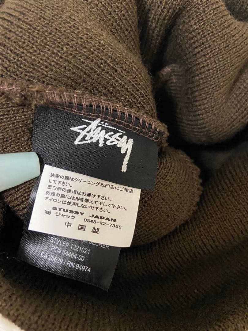 stussy ビーニー　ニット帽