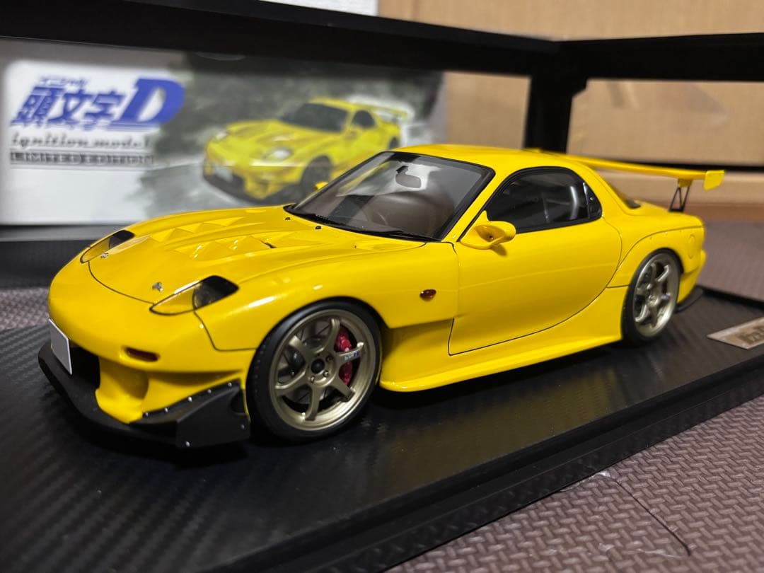 s*定様 イグニッションモデル 1/18 頭文字D FD3S RX-7