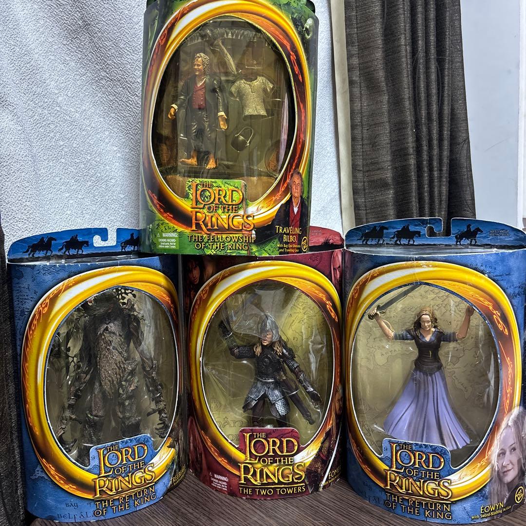 ロードオブザリング　フィギュア4つセット