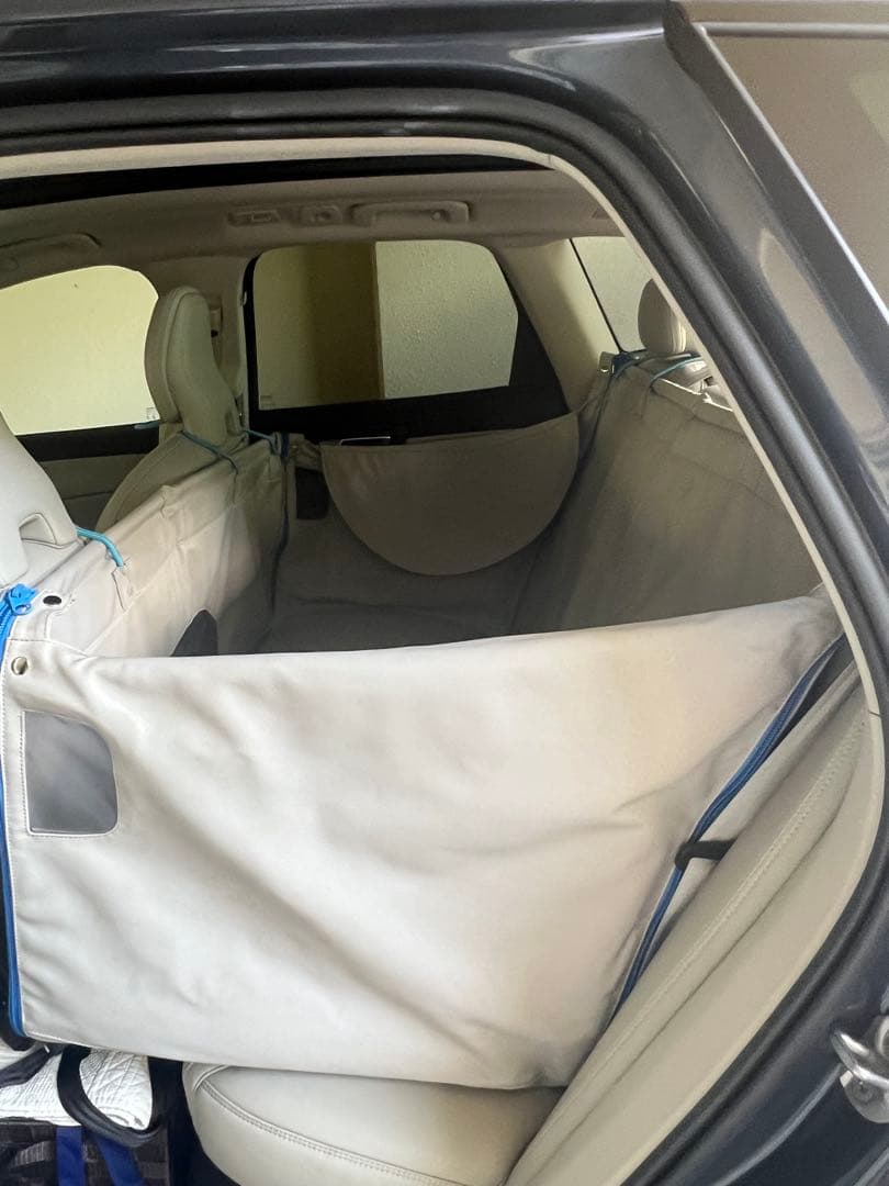 VOLVO純正　ドッグベッド